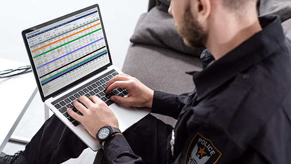 Seven Best Police Officer Scheduling Software Features for Law Enforcement Departments